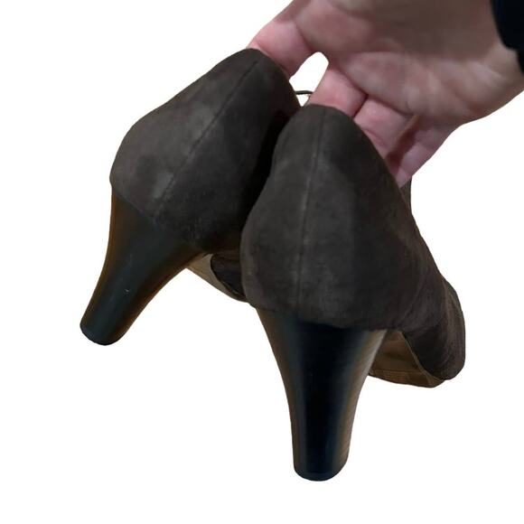 Clarks Artisan Society Gown Brown Suede Leather Booties Sz 9.5 - Picture 6 of 8